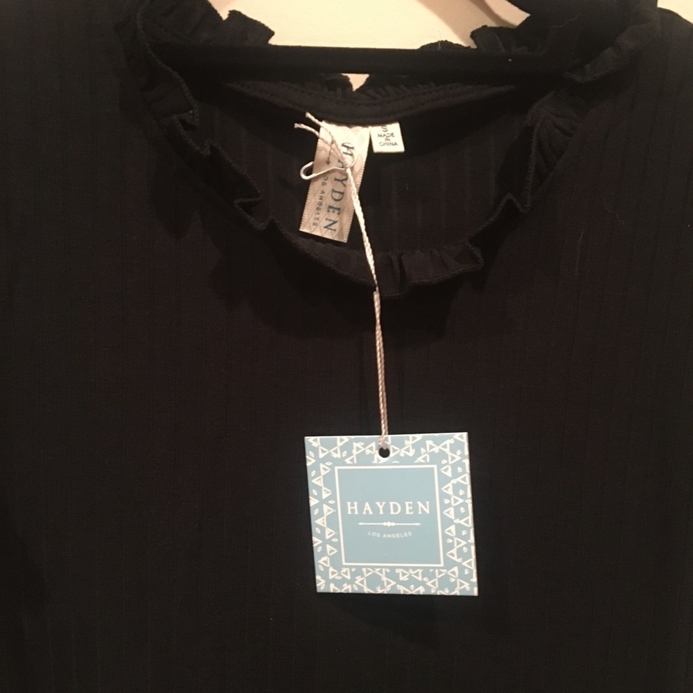 More coming soon! GWYNETH High neck ruffle tank - Picture 8 of 8